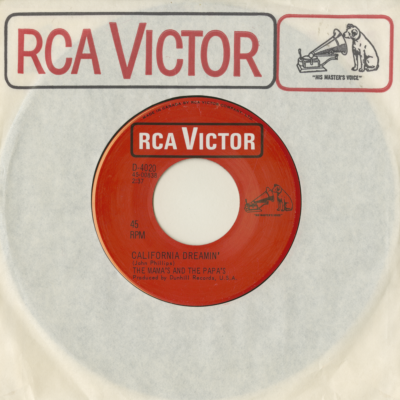 California Dreamin' / Somebody Groovy (1966)