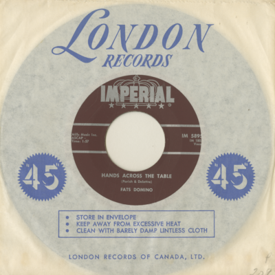 Hands Across The Table / Won't You Come Back (1962)